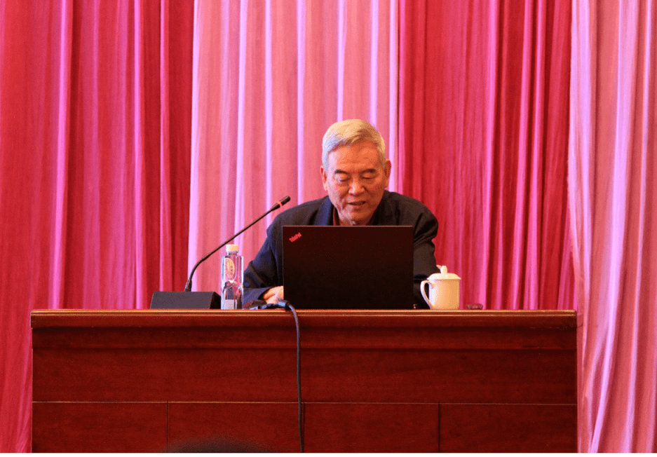 专家学者汇聚一堂 为草学创新和草业可连续生长孝敬智慧:beat365平台入口(图4)
专家学者汇聚一堂 为草学创新和草业可连续生长孝敬智慧:beat365平台入口(图4)